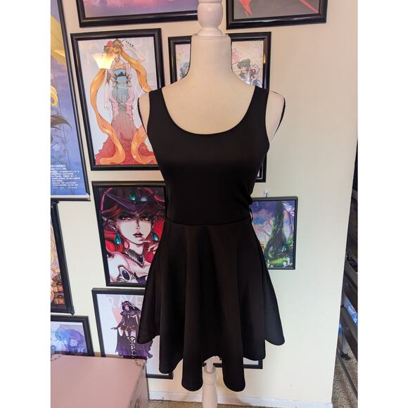 Boohoo Dresses & Skirts - Boohoo Black Skater Dress Sz 6